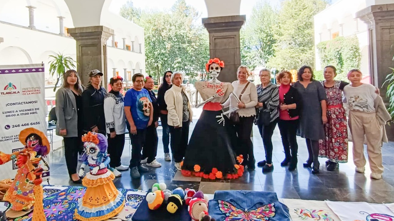 Clausura el Ayuntamiento de Tlaxcala curso de elaboración de catrinas e impulsa el talento de las mujeres