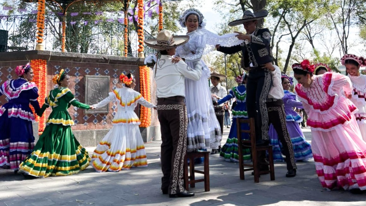 El Ayuntamiento de Tlaxcala celebra la vida y la muerte con muestra de ballet