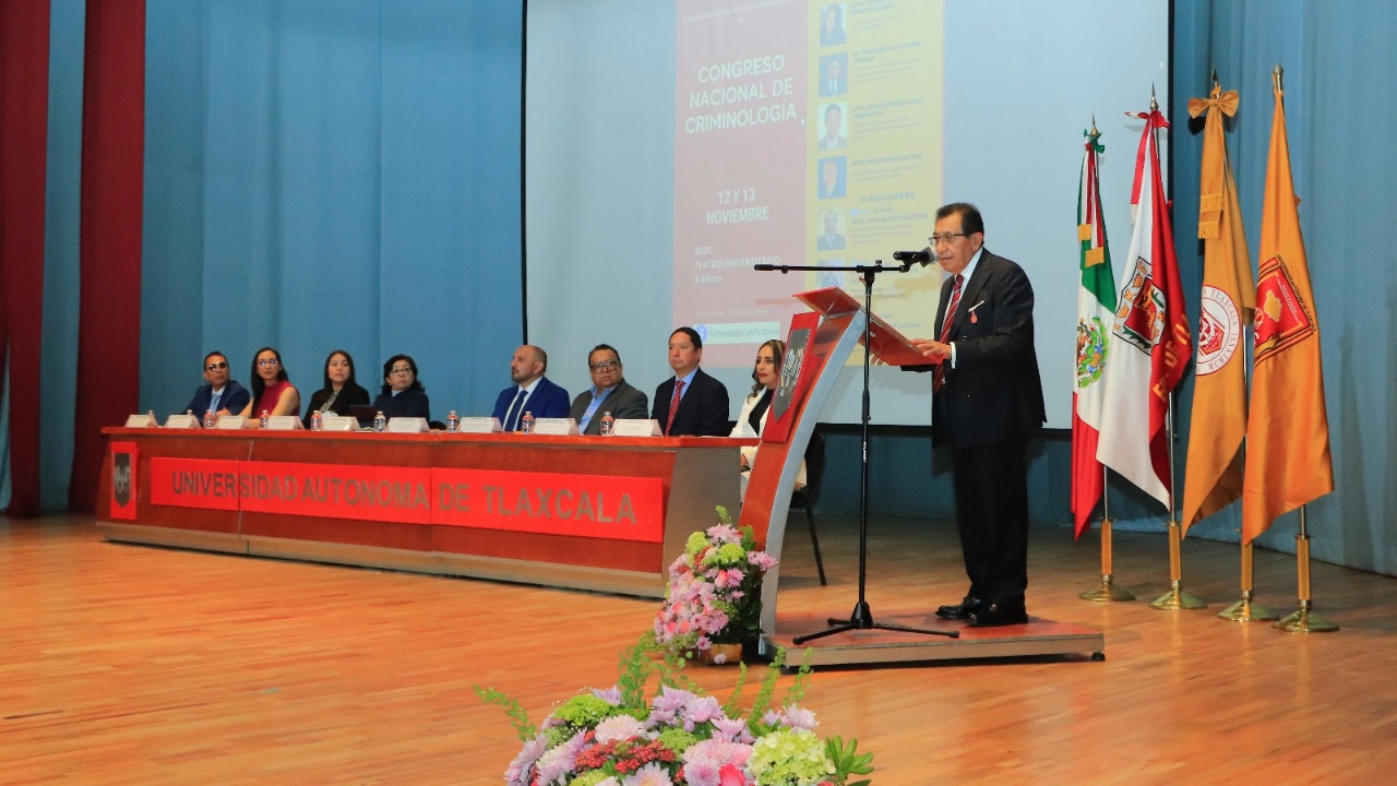 La Criminología incide en la contención de la violencia social: Rector de la UATx
