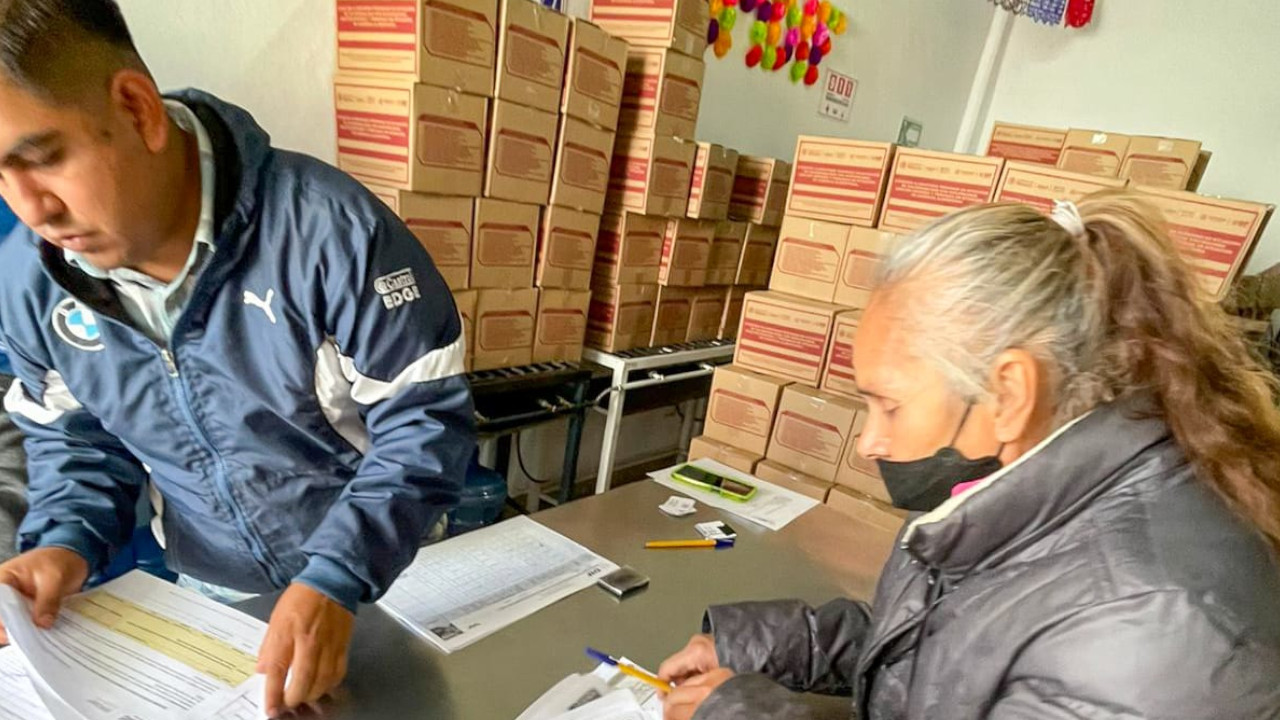 El ayuntamiento de Tlaxcala entrega 700 despensas a familias que más lo necesitan con apoyo del DIF estatal
