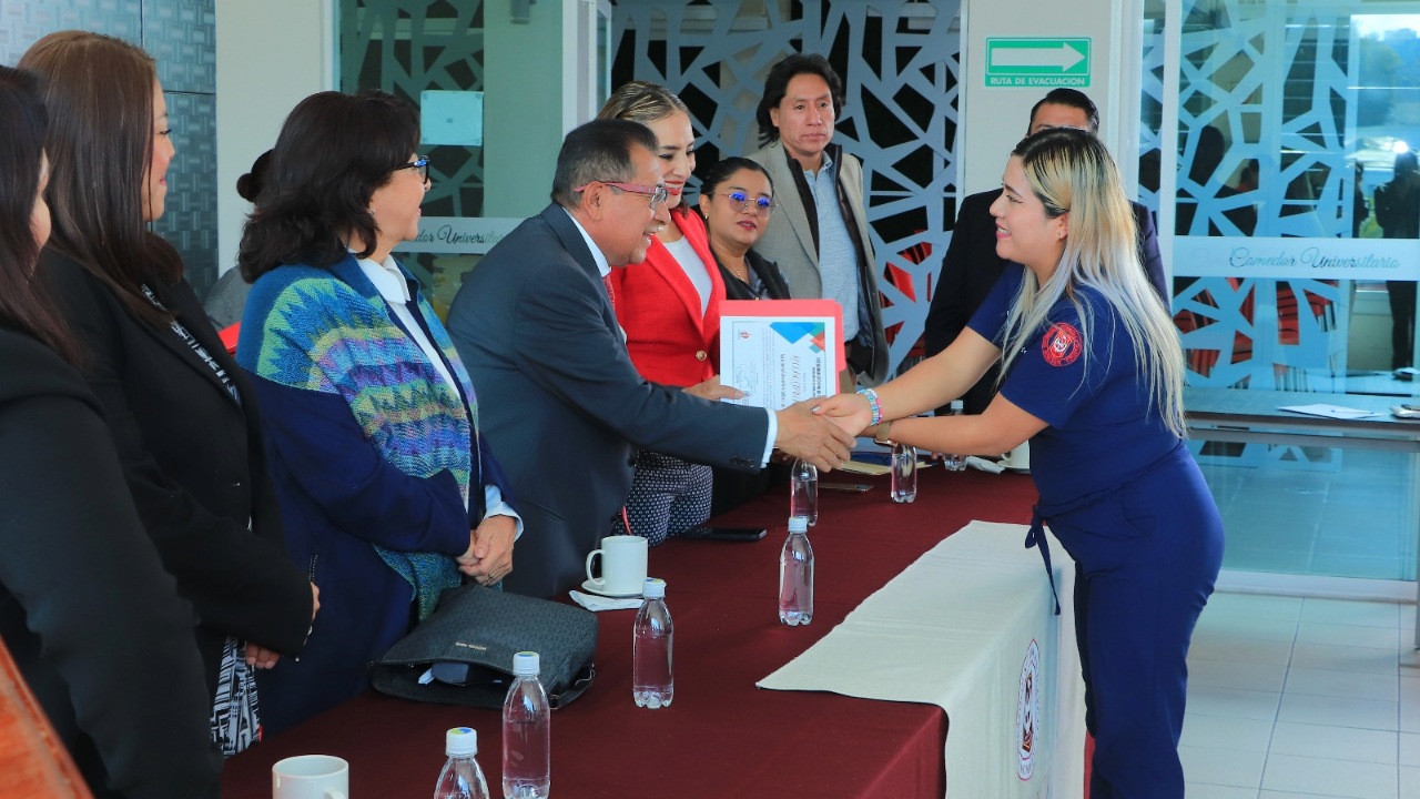 Rector de la UATx reconoce la importante labor de Casas de Autorrealización por su vínculo con la sociedad