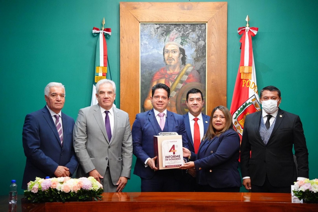 Recibe Congreso del Estado IV Informe de Gobierno