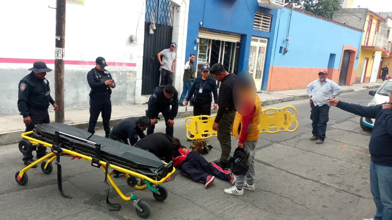 Dirección de Seguridad Pública, Tránsito y Protección Civil de Huamantla da atención oportuna a menor involucrado en accidente de motoneta