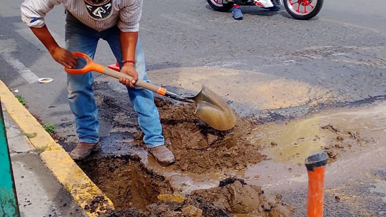 CAPAMH refuerza trabajos de mantenimiento a la red de agua potable en Huamantla