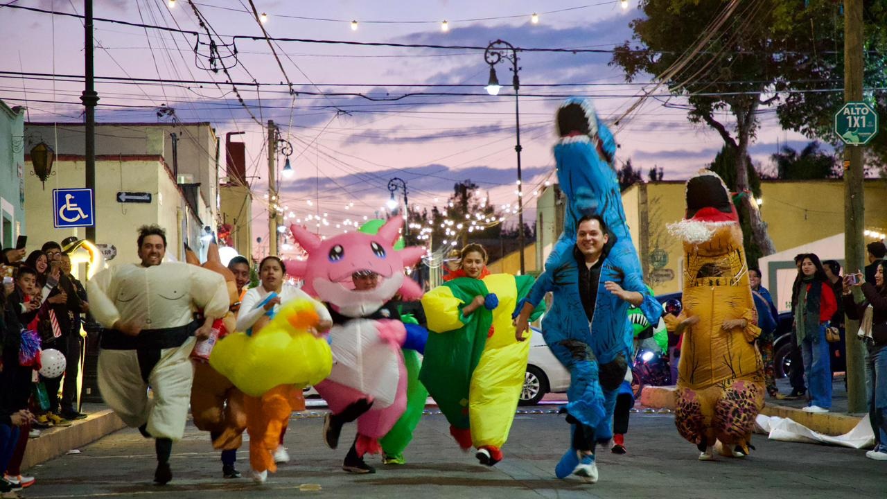 Celebran Creatividad y Tradicón con el "Piñaton 2025" Y la Carrera de Botargas en la Aldea Mágica de Huamantla