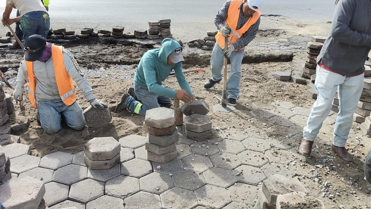 Continúa gobierno de Alfonso Sánchez García con trabajos de rehabilitación de calles adoquinadas ahora en Ocotlán