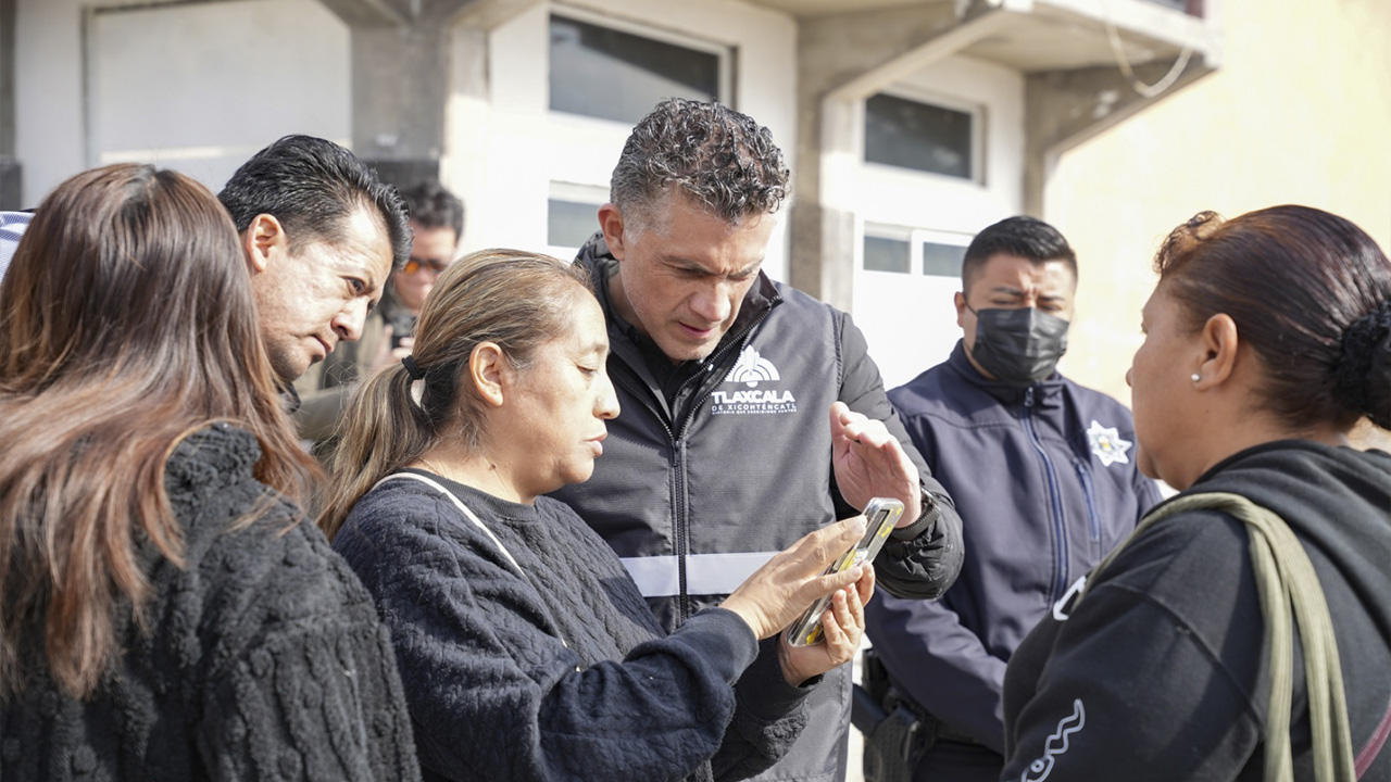 Vecinos de Acuitlapilco y Miraflores reconocen como cercano y abierto al presidente municipal Alfonso Sánchez García