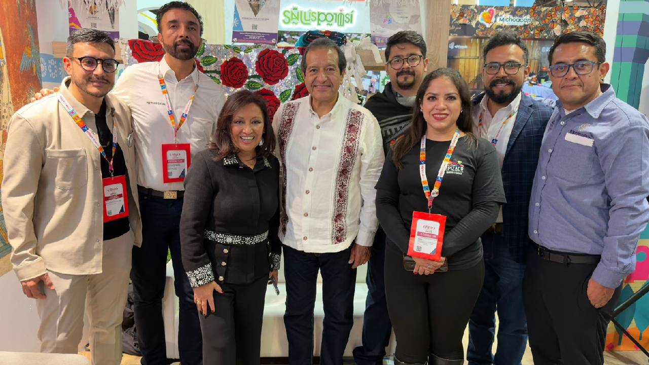 Huamantla impulsa intercambio cultural con Playa del Carmen durante FITUR 2026