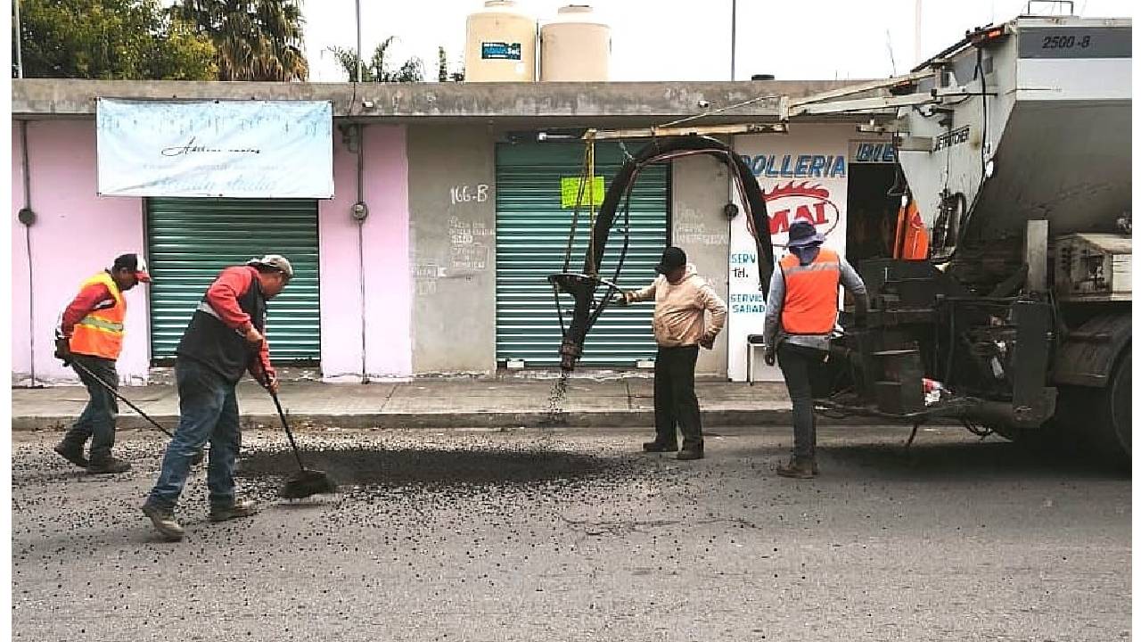 Mejora Ayuntamiento de Tlaxcala Vialidades en Atlahapa con Acciones de Bacheo