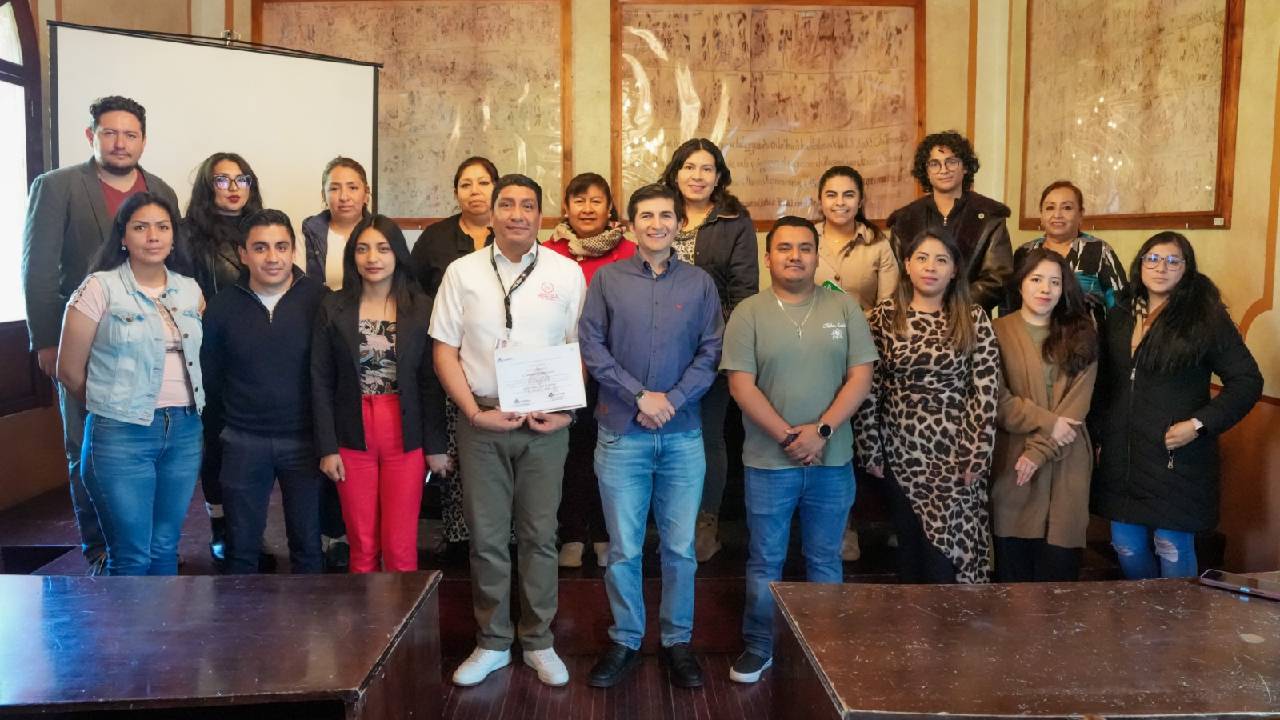 Personal del Ayuntamiento de Tlaxcala se Capacitó en Cultura de la Paz para Fortalecer la Atención Ciudadana