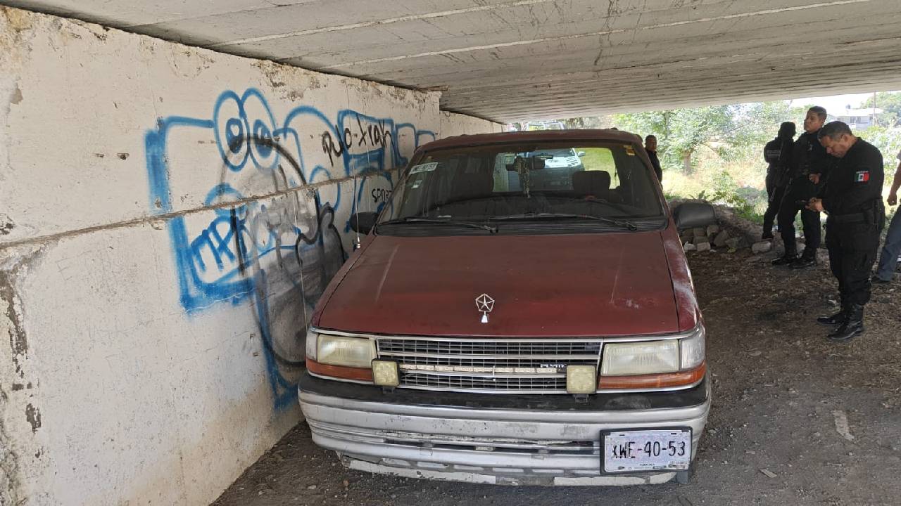 Recupera Policía Municipal de Zacatelco camioneta con reporte de robo en Puebla