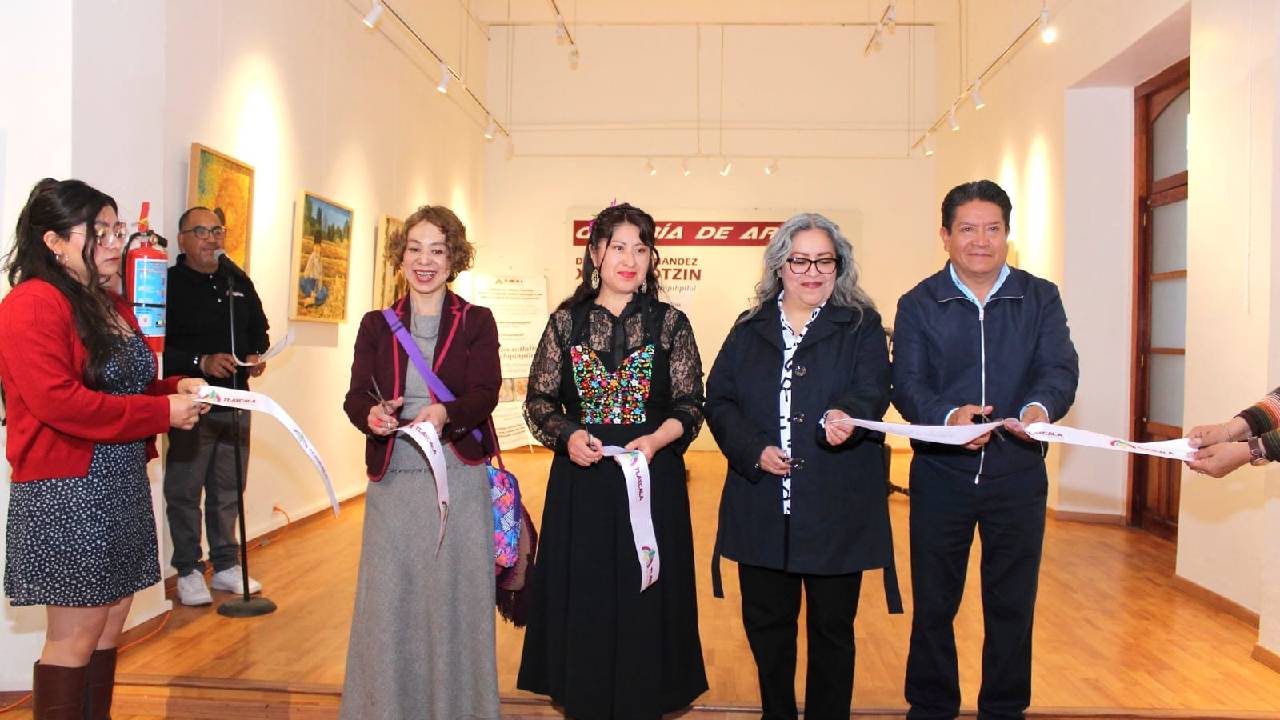 Ayuntamiento de Tlaxcala Inaugura la Exposición Pictórica “Donde Florecen las Maravillas”