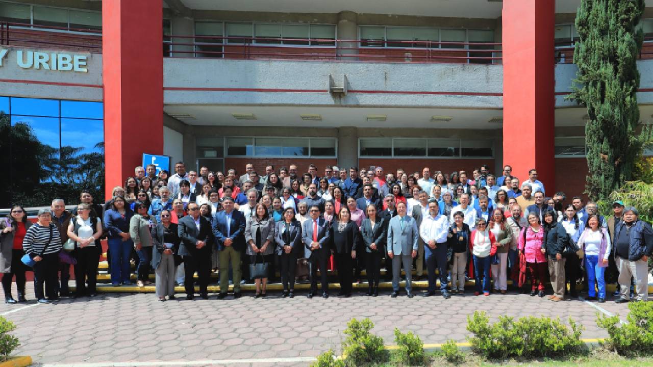 Fortalece la UATx el trabajo de sus investigadores