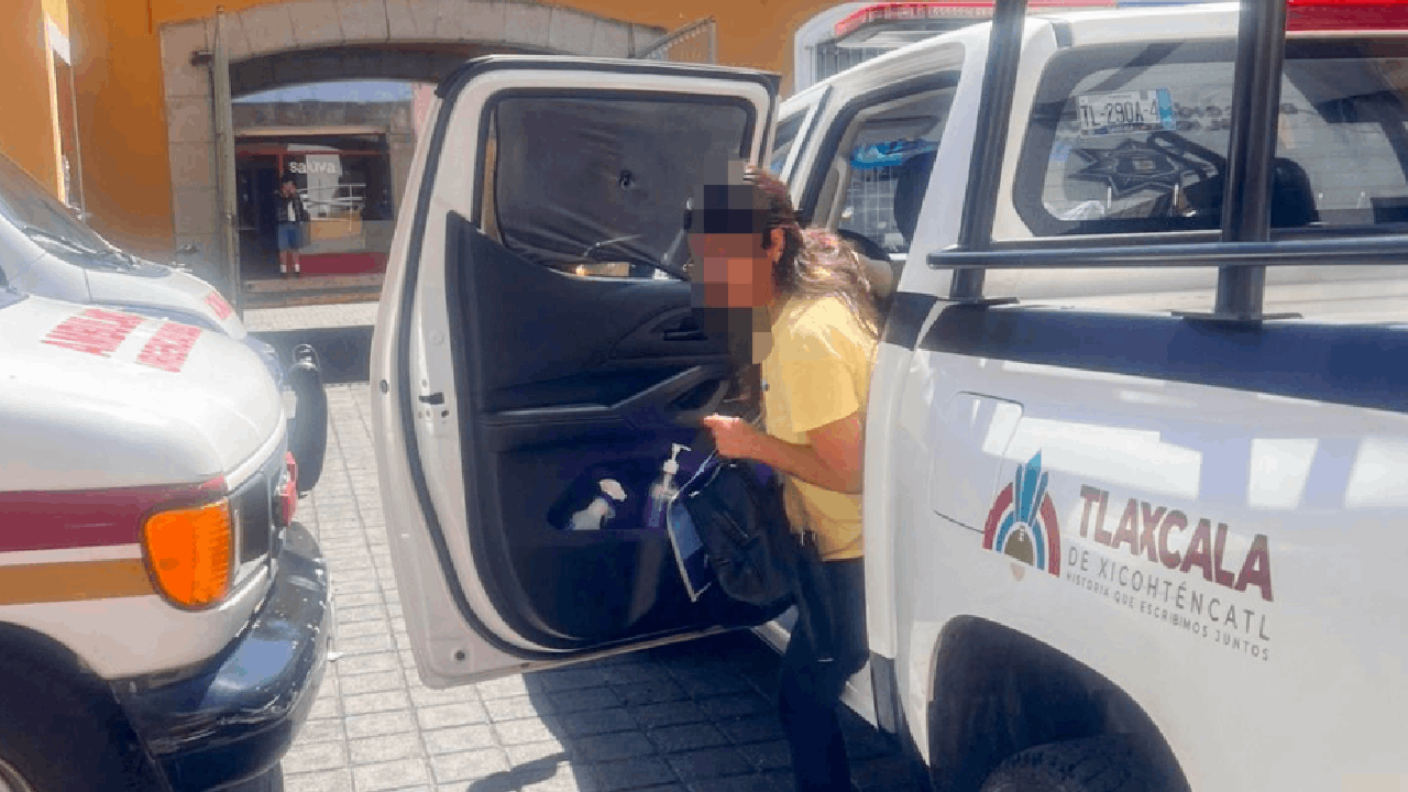 Ayuntamiento de Tlaxcala brinda acompañamiento a mujer víctima de violencia para recuperar sus pertenencias.