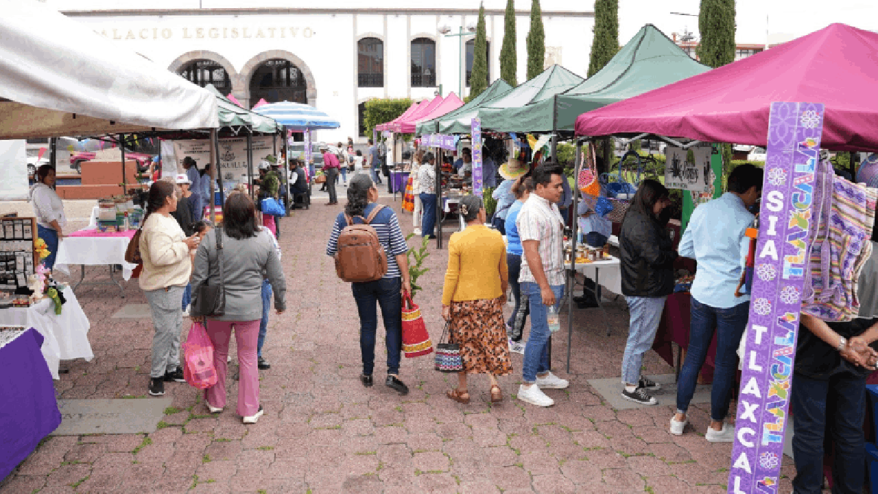 Invita ayuntamiento de Tlaxcala a disfrutar y apoyar el comercio locar en una nueva edición del mercado social