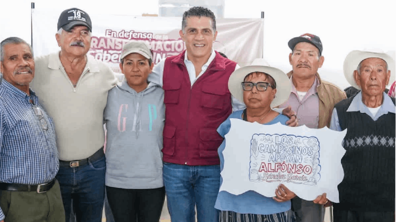 Campesinos dan su confianza a Alfonso Sánchez García
