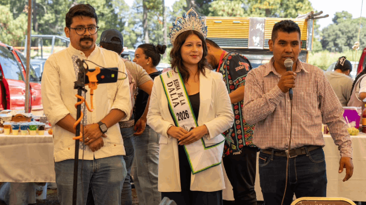 Festival del hongo reúne a cientos de familias en Altamira de Guadalupe durante la feria internacional del arte efímero y la Dalia 2026