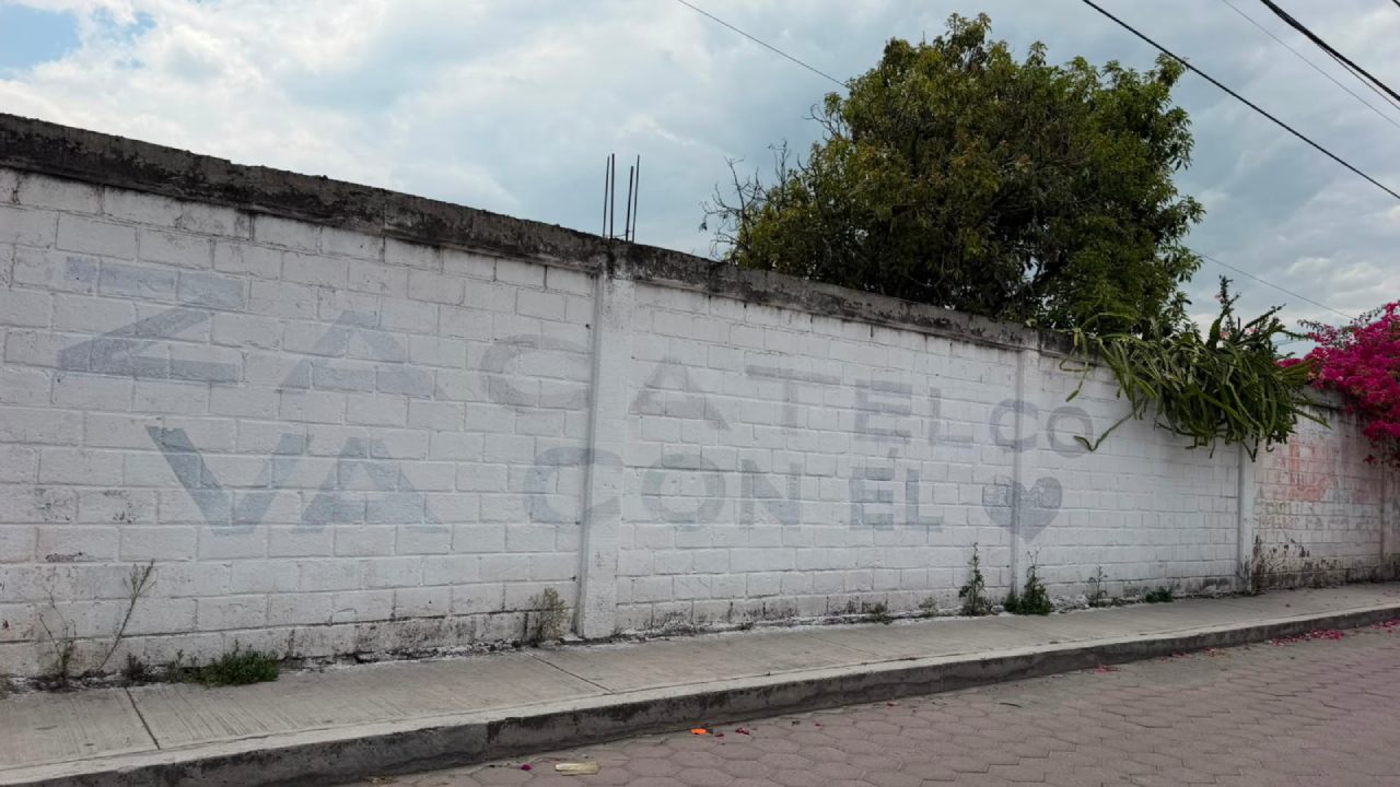 Reportan borrado de bardas con propaganda de Alfonso Sánchez en Zacatelco; señalan a presuntos simpatizantes de Ana Lilia Rivera