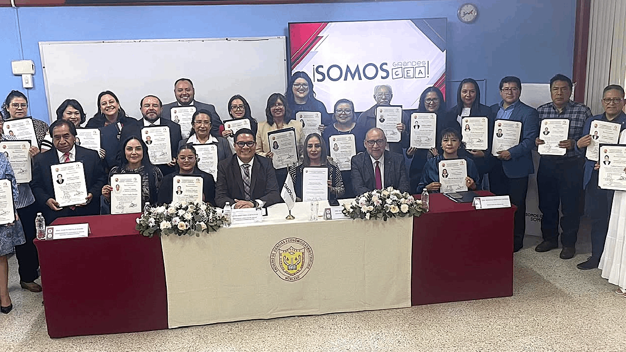 Fortalece UATx calidad académica con certificación ANFECA de 28 docentes de la FCEA