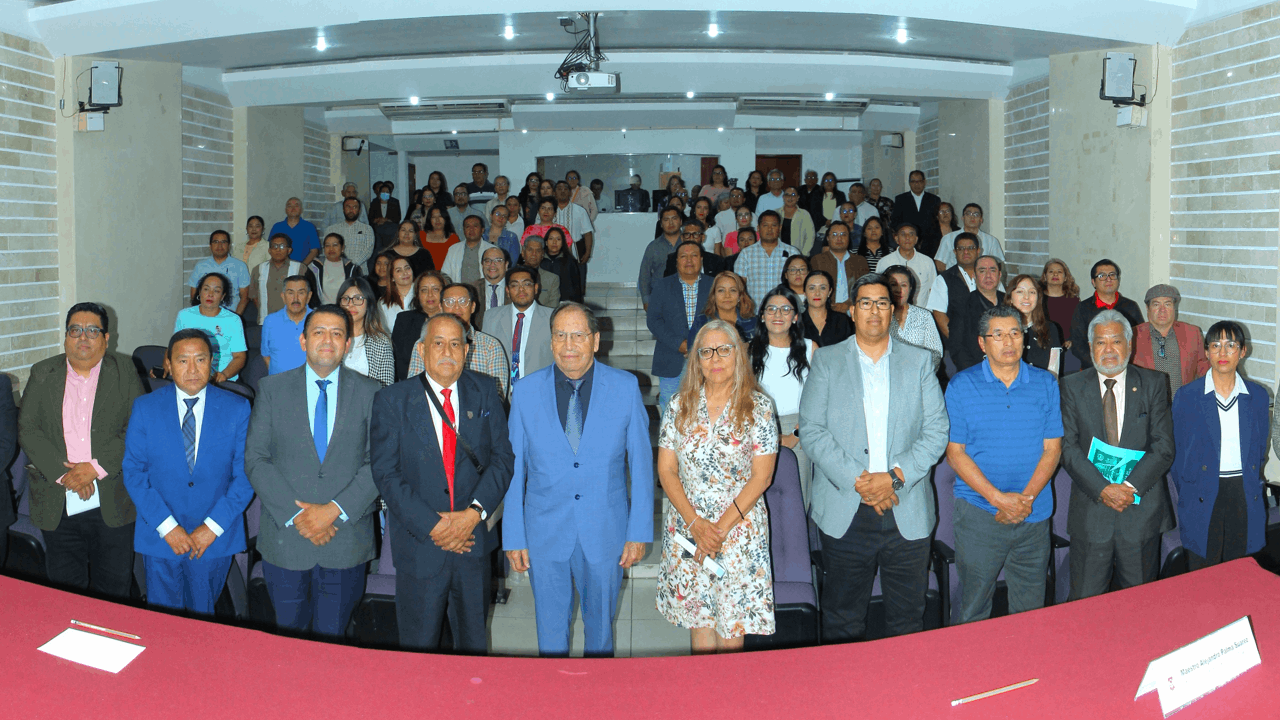 Rector de la UATx reconoce el papel fundamental del docente ante la transformación educativa