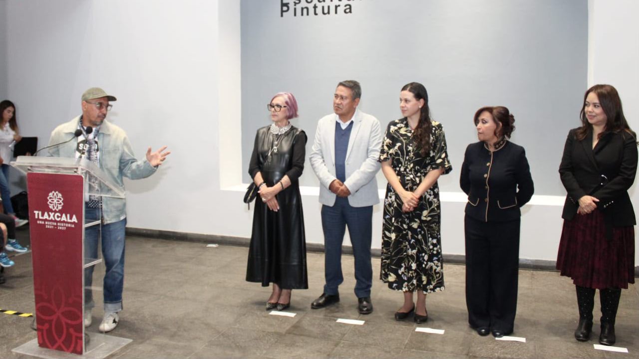 Carlos López Suárez asiste a inauguración de exposición de Amador Montes