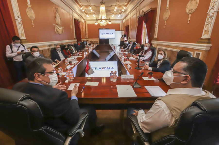 Marco Mena encabeza reunión de Estado-Federación @GobTlaxcala