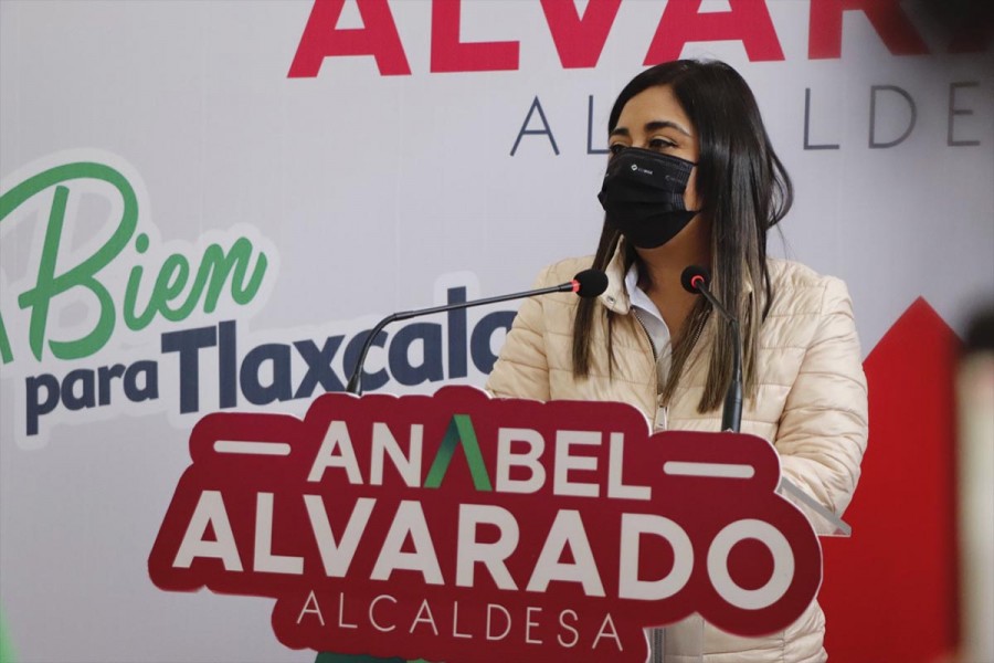 Anabel Alvarado presenta propuesta de desarrollo urbano