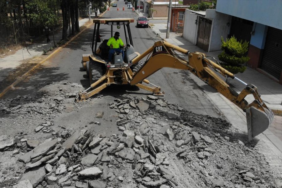 Continúan obras de pavimentación en beneficio de los habitantes de Huamantla