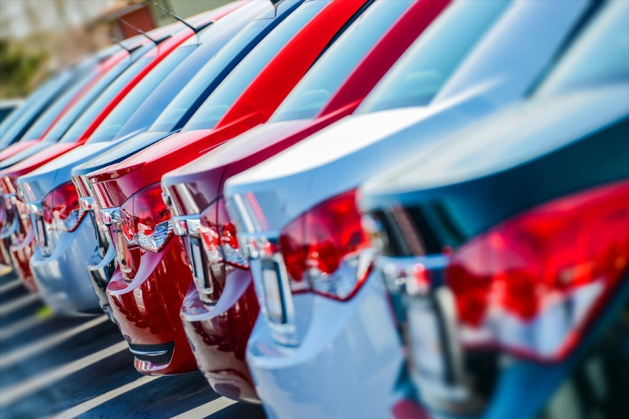 Venta de autos en México cae 28% en 2020, a menos de 950 mil unidades