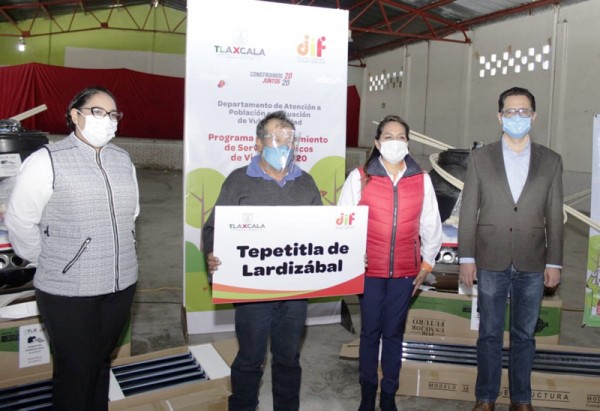 Entrega SEDIF paquetes hidráulicos en beneficio de 180 familias de 9 municipios @GobTlaxcala